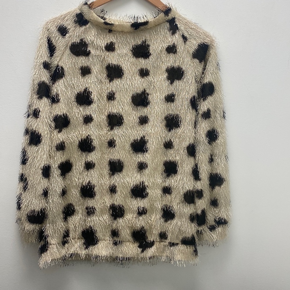 143 Story Spotted sweater